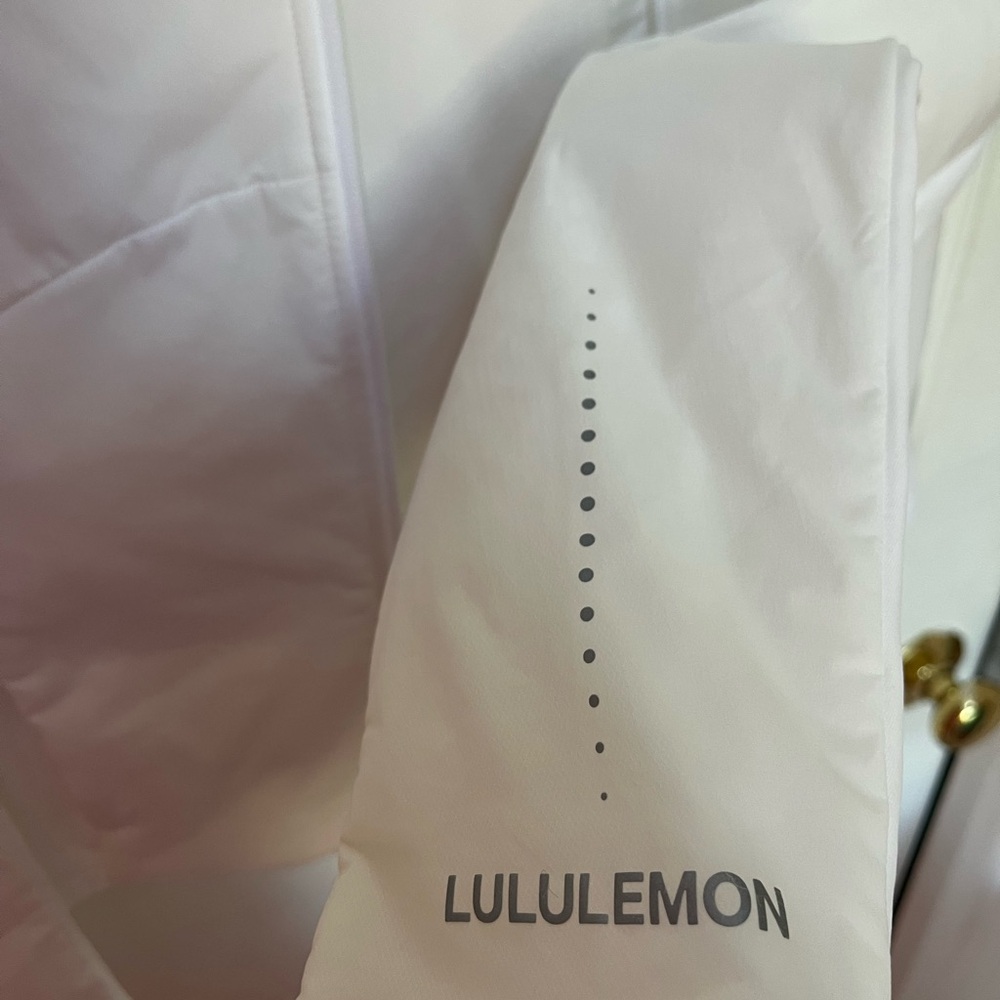 lululemon athletica Women's White Jacket - Picture 2 of 6